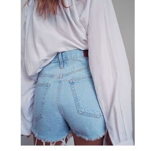 Urban outfitters BDG Girlfriend High-Waisted Denim Short - Light Blue